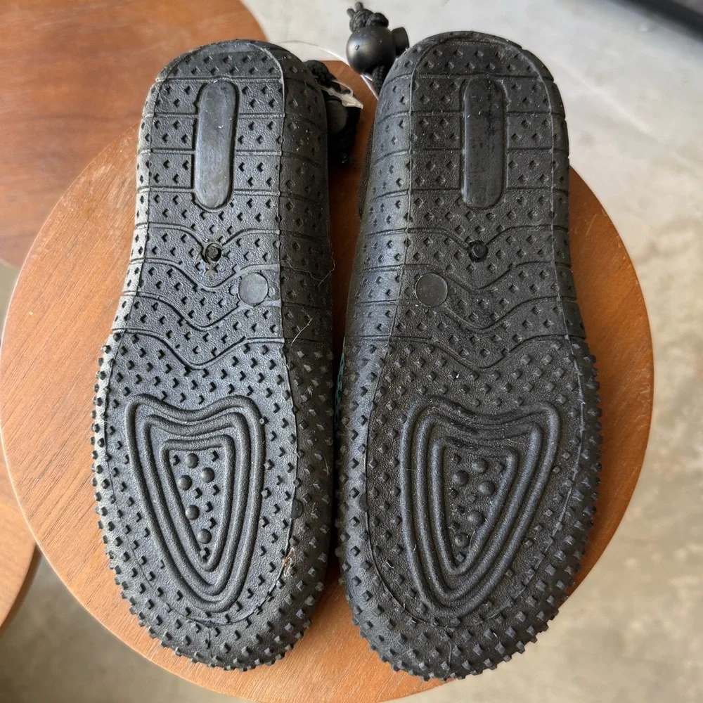 New! Kids aqua socks / water shoes